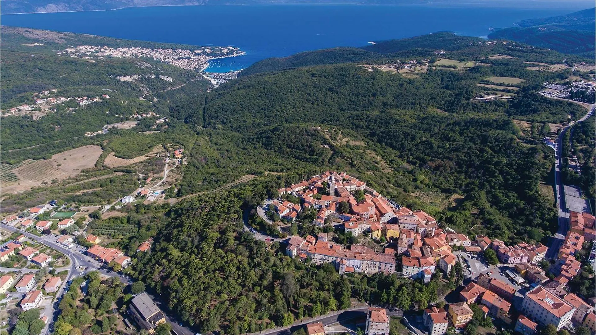 Feriehus 4 Bedroom Beautiful Home In Labin