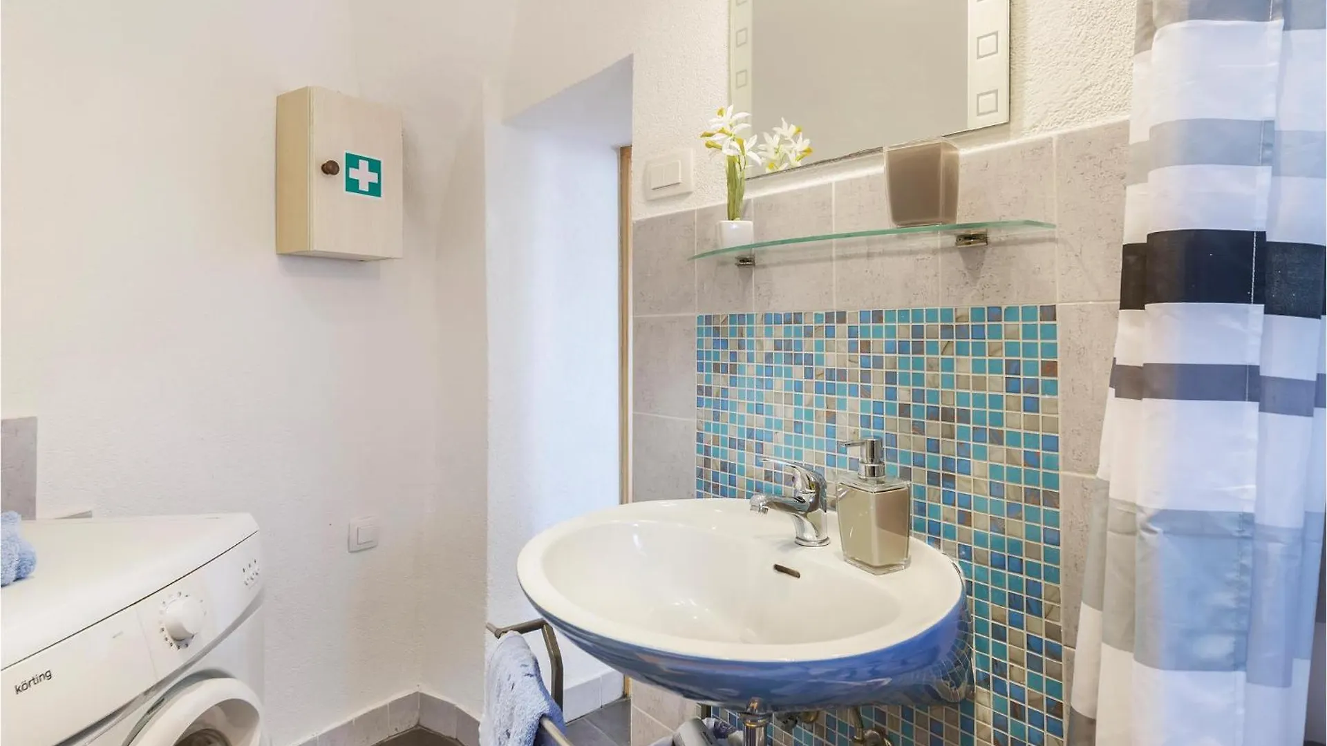 Feriehus 4 Bedroom Beautiful Home In Labin