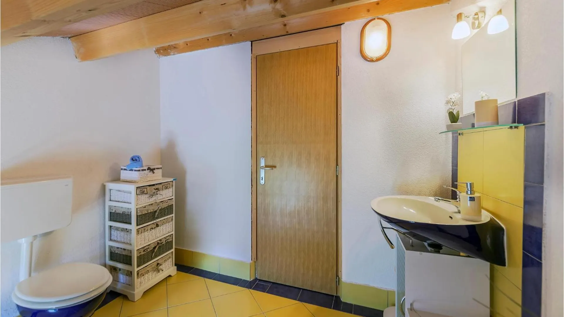 4 Bedroom Beautiful Home In Labin Feriehus
