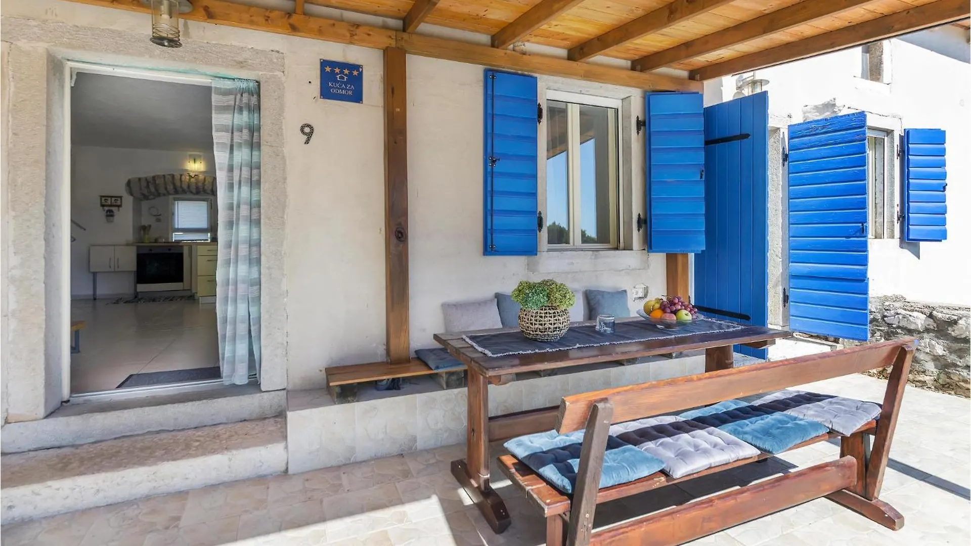 4 Bedroom Beautiful Home In Labin Croácia